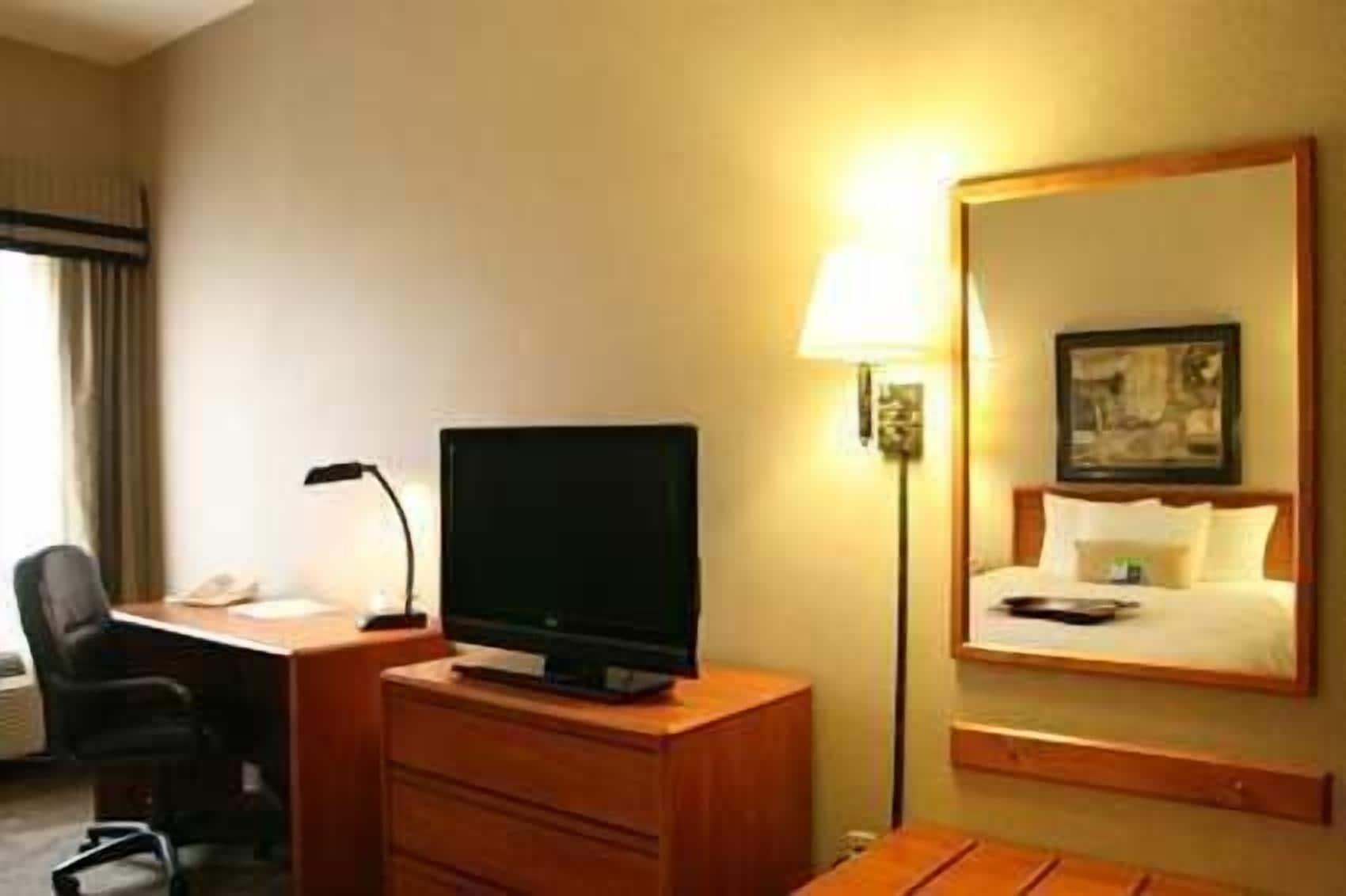 Hampton Inn Columbus/Taylorsville Едінберґ Екстер'єр фото